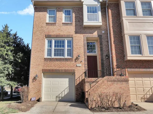 8050 Merry Oaks Ct, Vienna, VA 22182