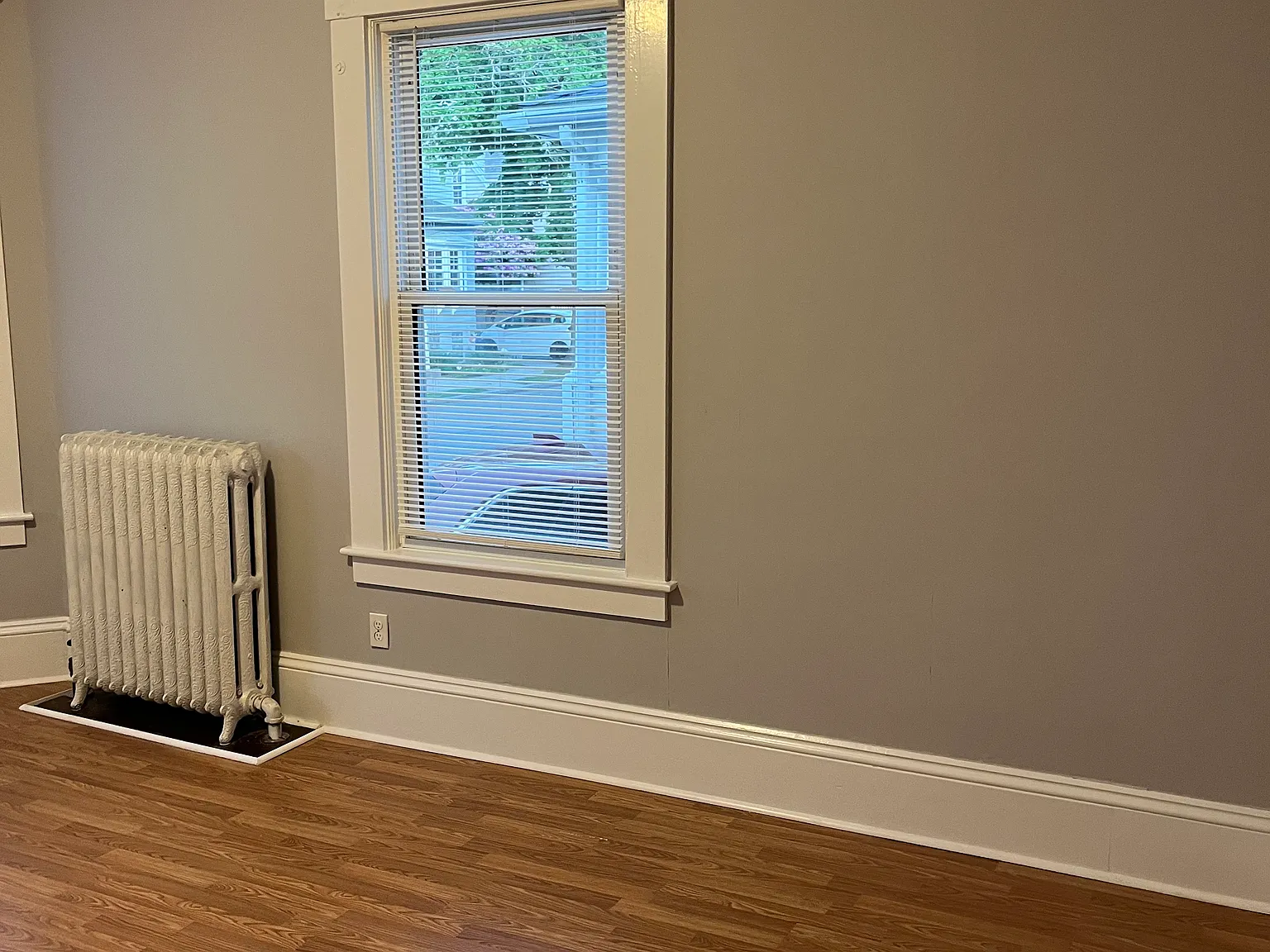 3 bed, 954 sqft, $1,950 — Photo 3