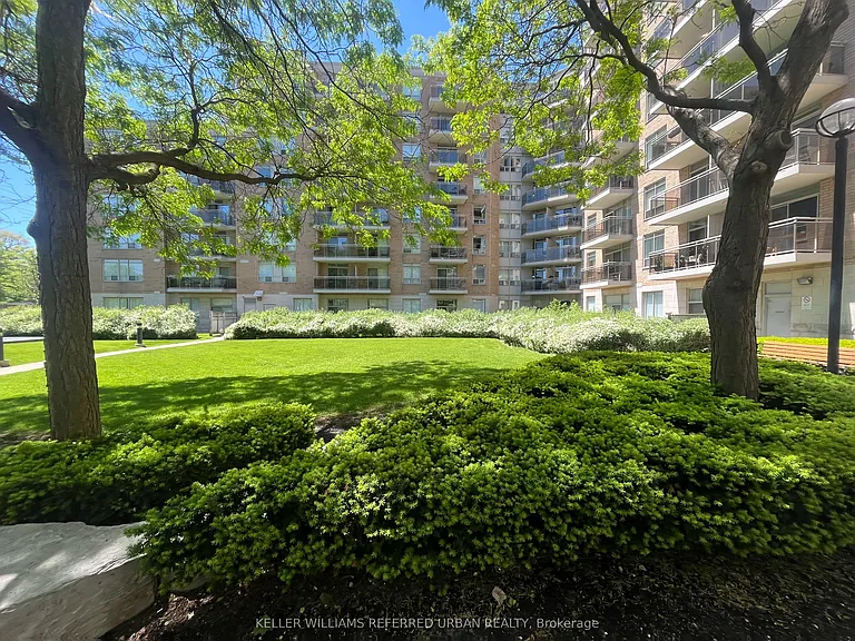650 Lawrence Ave W #813 — Photo 19