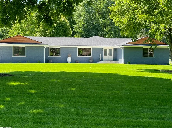 16424 Millar Rd, Clinton Township, MI 48036