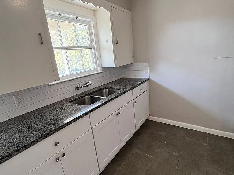 734 Donaldson Ave — Photo 15