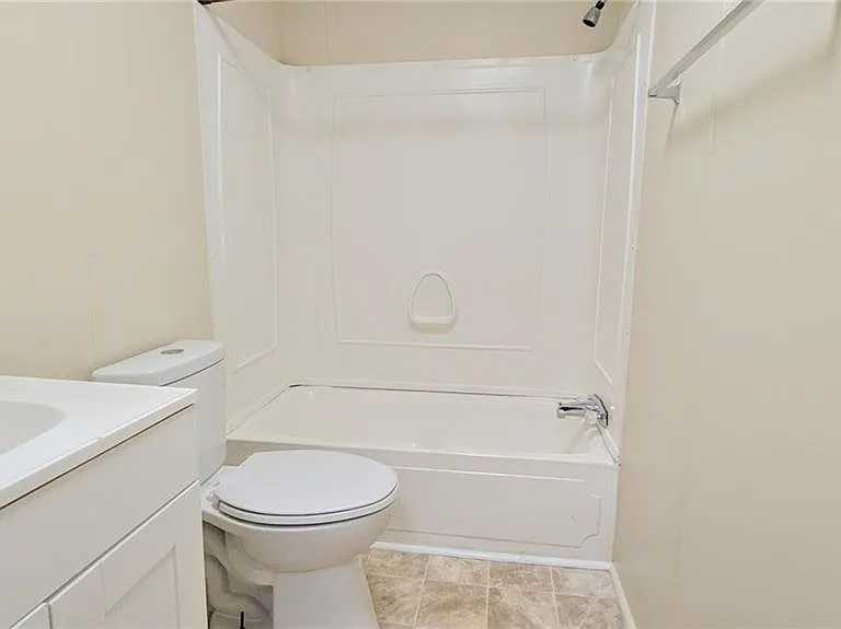 99 Center Grove Dr — Photo 24