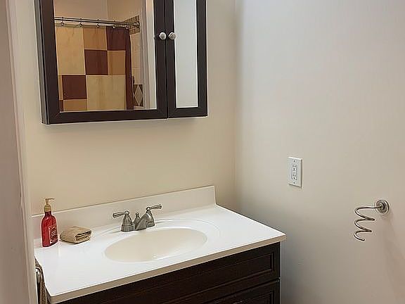 5th image of 15506 Woodrow Dr