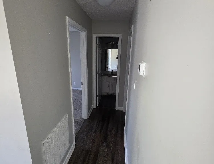 105 Monarch Ln — Photo 11