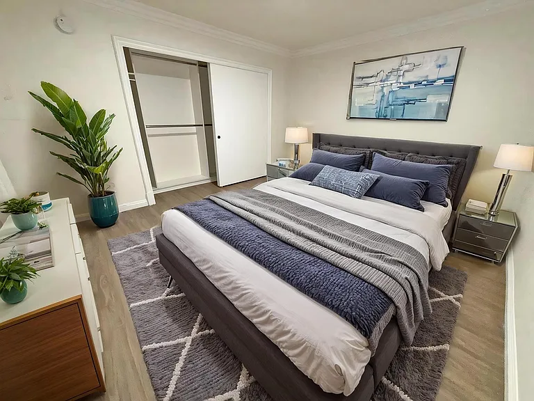 1940 Malcolm Ave #103 — Photo 3