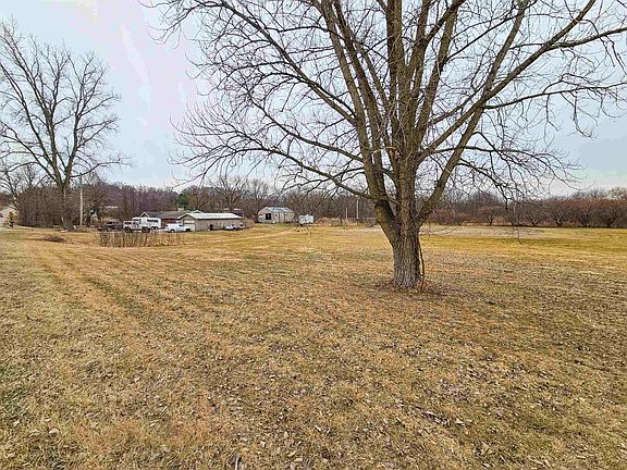 3rd image of 10582 Atwood Rd