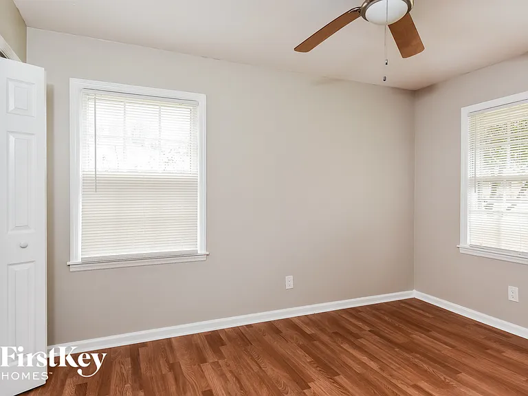 1917 Annette Ln — Photo 13