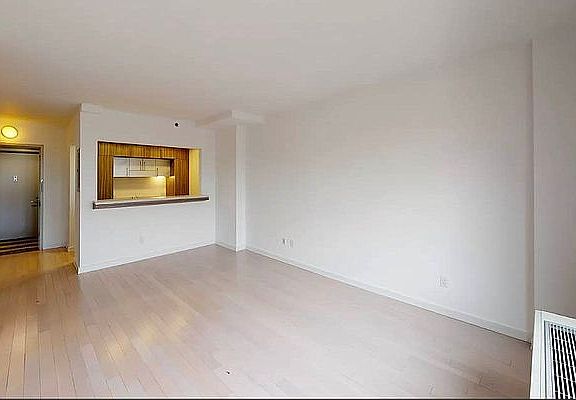 2nd image of 250 Bedford Ave #129505