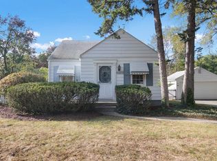 11961 Boston Post St, Livonia, MI 48150