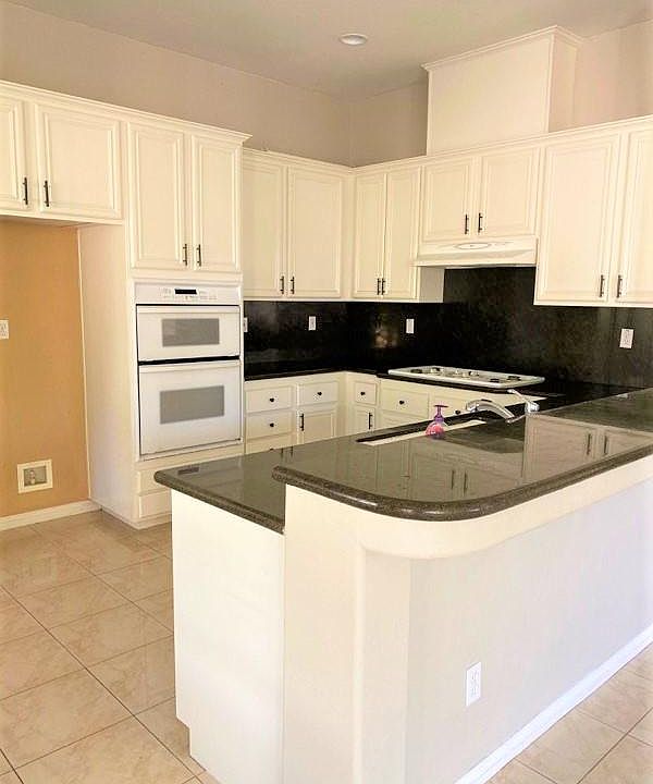 1st image of 28464 Hidden Hills Dr