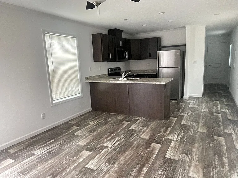 1405 Front Royal Pike — Photo 15