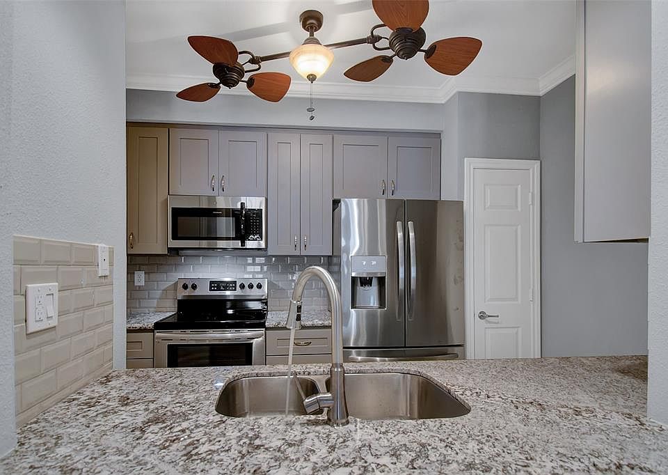 1st image of 248 Wilcrest Dr #248