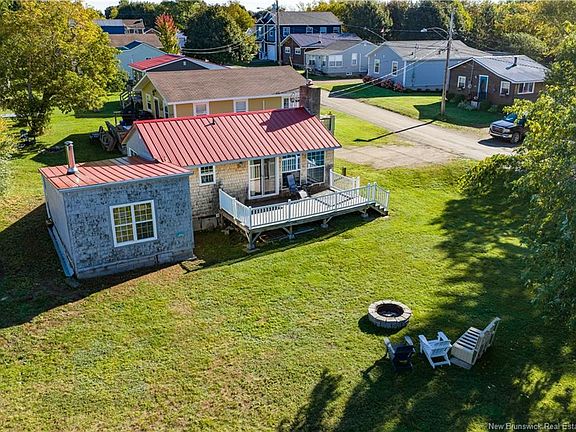 3rd image of 23 Sunset Ln