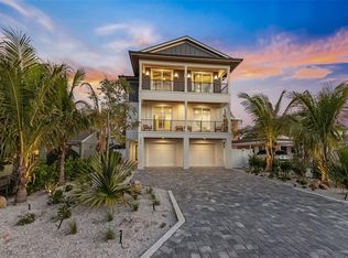 150 Grant Dr, Sarasota, FL 34236