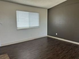 9434 N West Ln, Stockton, CA