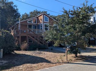 2036 Portsmouth St, Kill Devil Hills, NC 27948