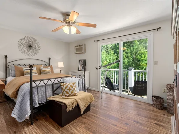 42 Sycamore Dr Unit 42, Leominster, MA 01453