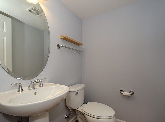 5th image of 8657 Narragansett Ave