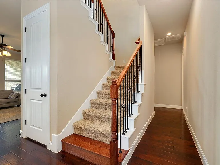 12813 Sherbrooke Dr — Photo 4