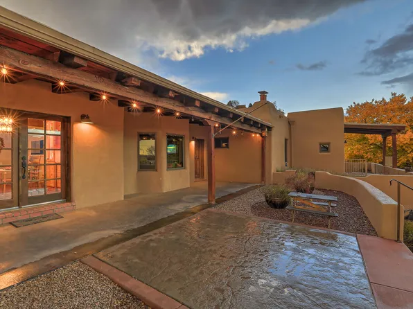 1570 W Ella Dr NW, Corrales, NM 87048