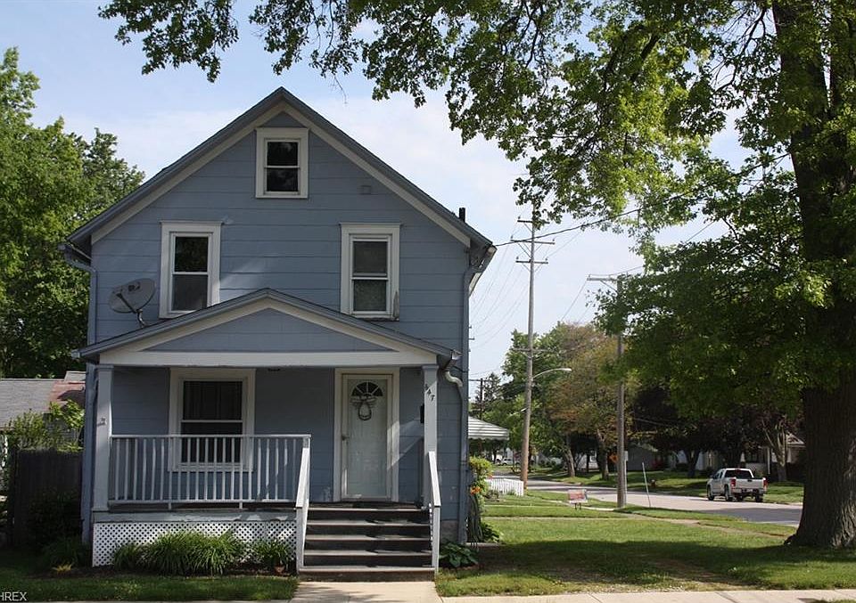 1st image of 647 Broadway St E