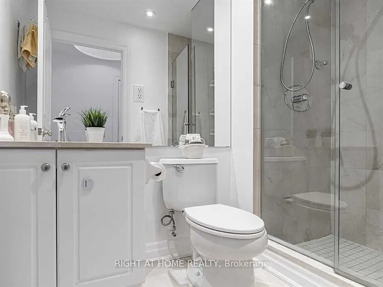 2087 Lake Shore Blvd W #207 — Photo 16
