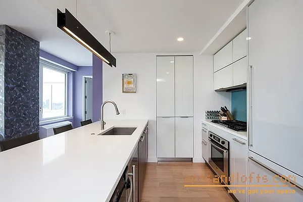 Sold by aptsandlofts.com | media 18