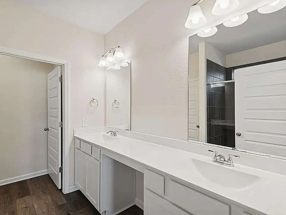4th image of 2117 Grand Ave #1