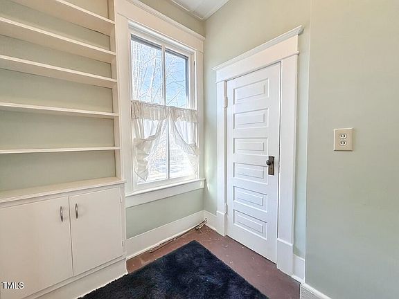 41st image of 302 Halifax St