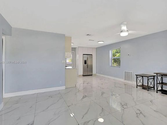 5th image of 1008 Elm Rd #1