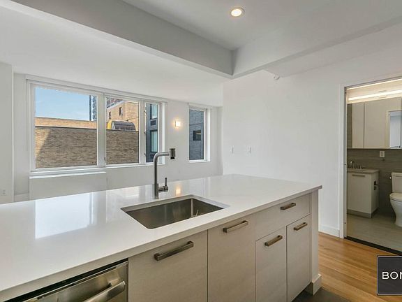 3rd image of 501 E 74th St APT 12F