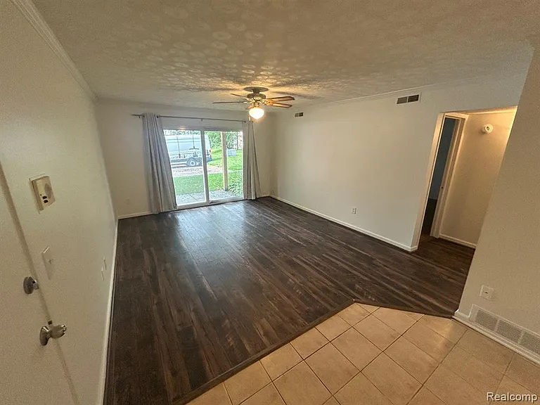 924 Chestnut Hill Dr #A — Photo 8