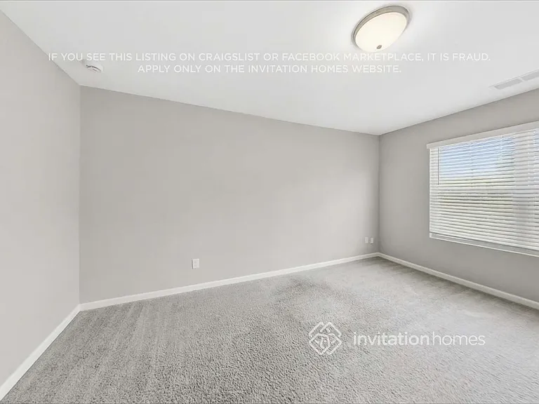 555 S Fortune Way — Photo 16