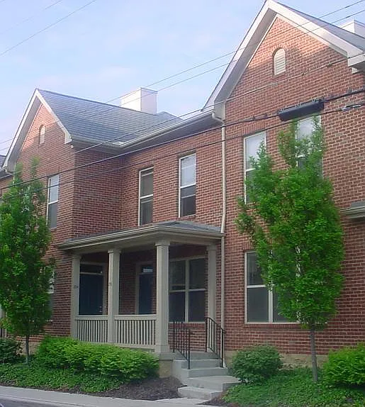 794 Bank St — Photo 1