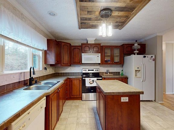 4th image of 17730 Franklin Tpke
