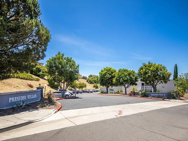 Presidio Villa Apartments — Photo 10