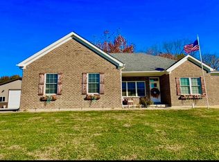 104 S Hunters Trce, Salem, IN 47167