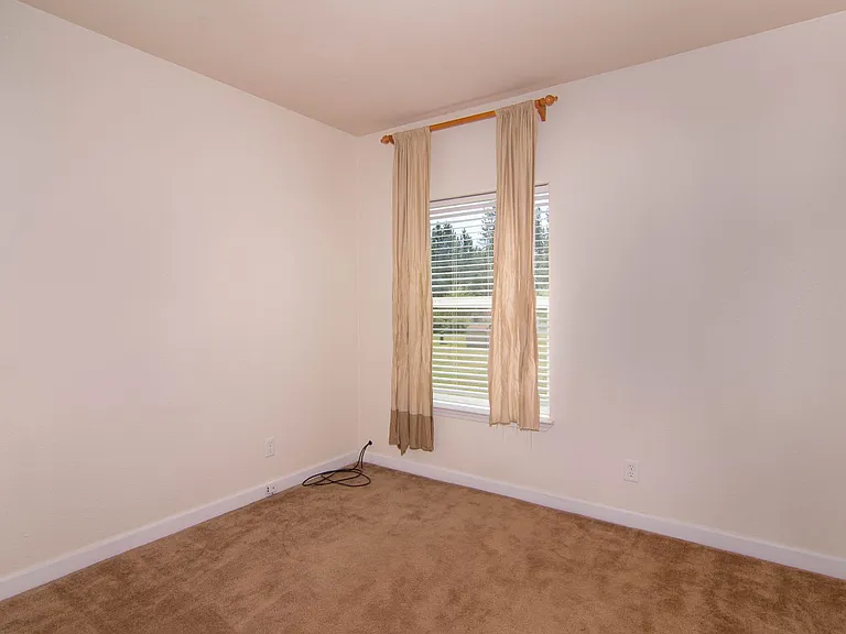 8222 W White Rd — Photo 9
