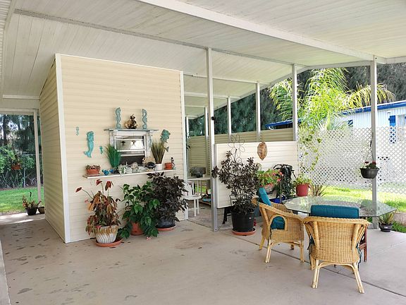 5th image of 805 Royal Palm Pl