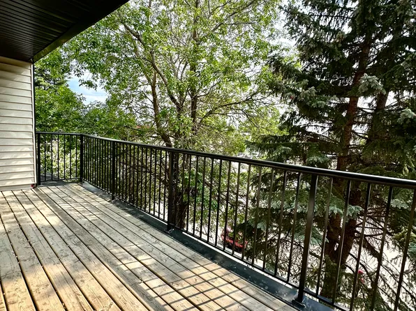 13456 Fort Rd NW #8, Edmonton, AB T5A 1C5
