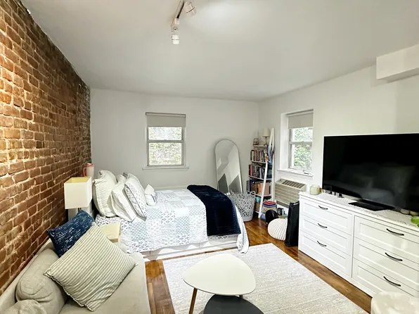 53 West 76th Street image 1 of 8