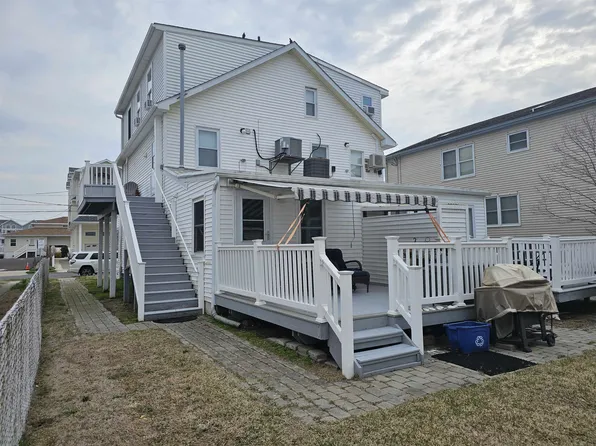 124 45th St W Floor 2-4, Sea Isle City, NJ 08243