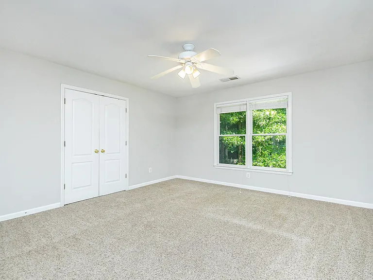 Upstairs secondary bedroom# 2.