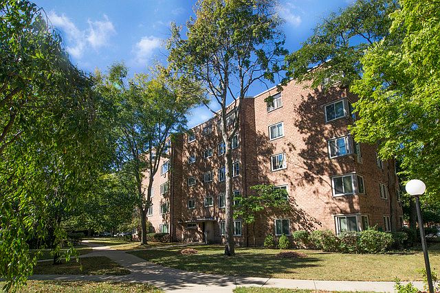 1st image of 6159 N Wolcott Ave APT 2A