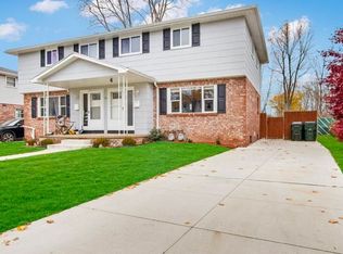 106 Patsy Ln, Depew, NY 14043