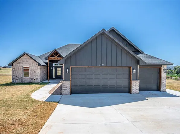 2411 Bear Creek Circle Cir, Blanchard, OK 73010