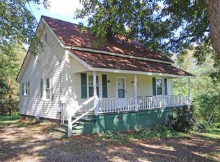 7 S Main St, Startex, SC 29377