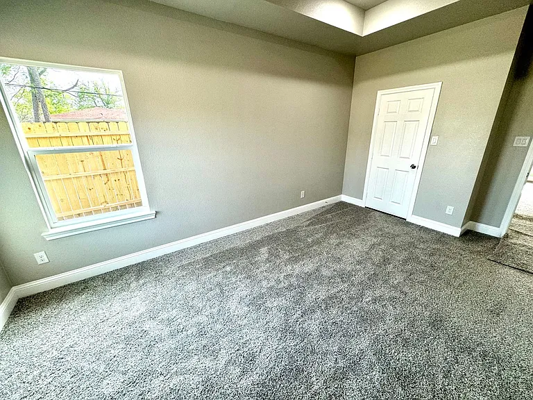 3415 Henderson St — Photo 11