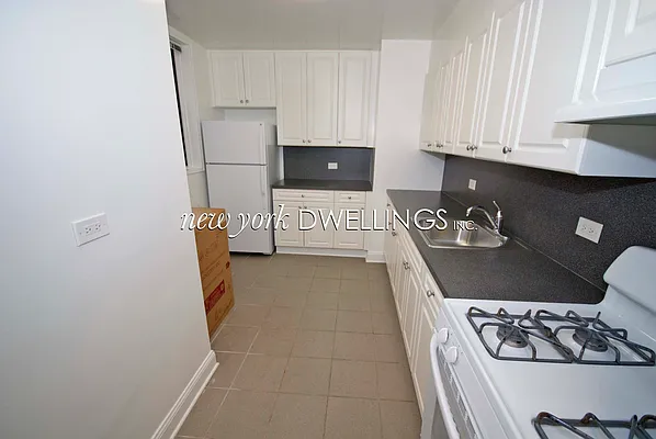 Rented by New York Dwellings LLC | media 21