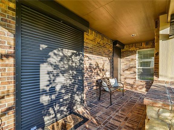 4th image of 1332 Altavilla Ln